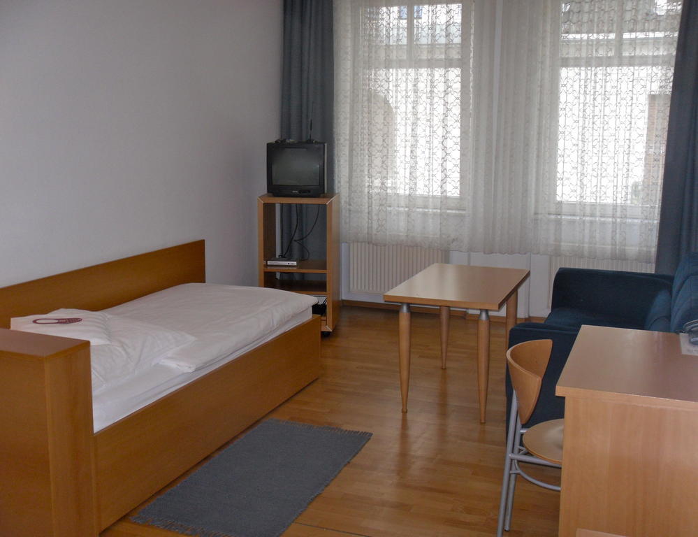 Hotel Zum Scheppen Eck Wiesbaden Oda fotoğraf