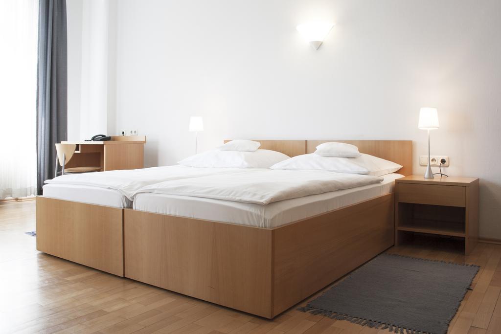 Hotel Zum Scheppen Eck Wiesbaden Dış mekan fotoğraf