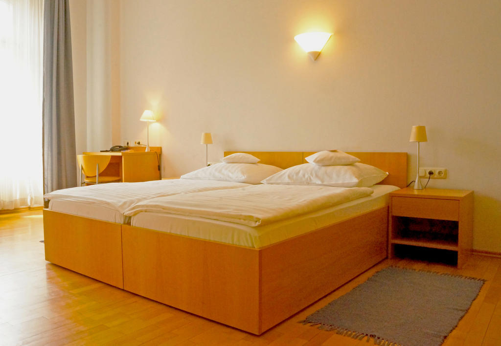 Hotel Zum Scheppen Eck Wiesbaden Oda fotoğraf