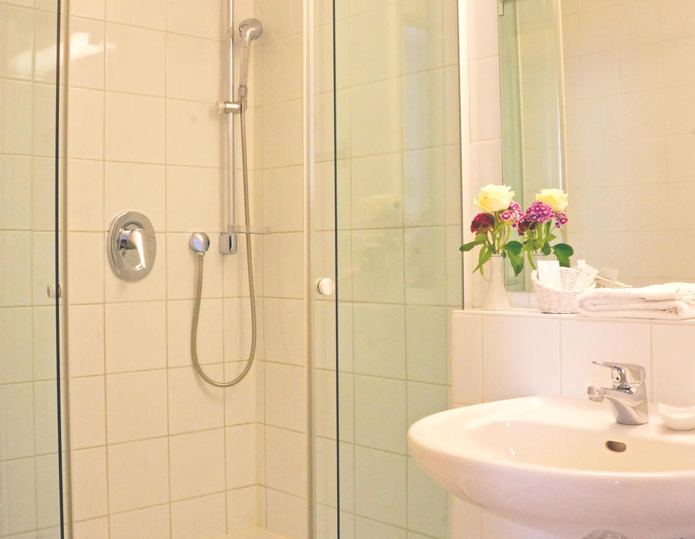 Hotel Zum Scheppen Eck Wiesbaden Oda fotoğraf